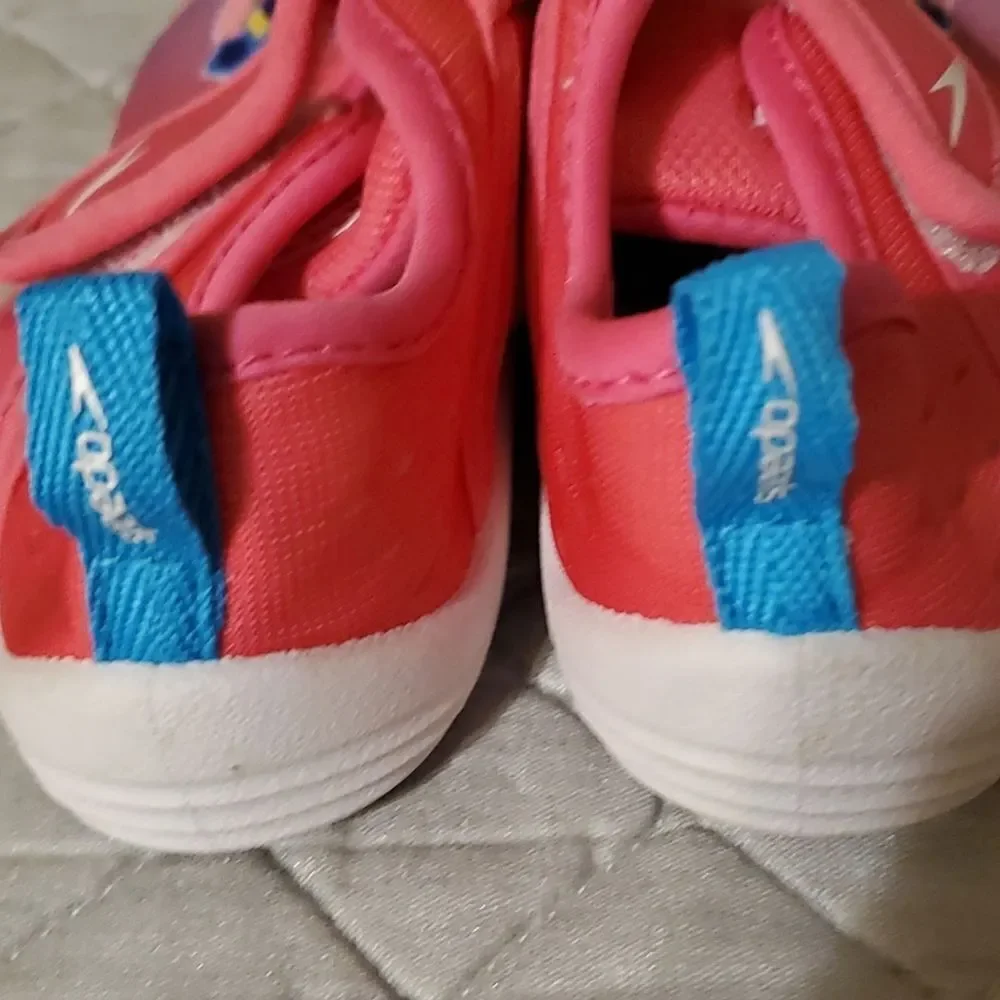 Speedo Kids  L shoes velcro
